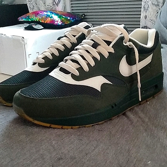 Nike Other - Vintage!! Nike Air Max 1 2010 olive/black/cream